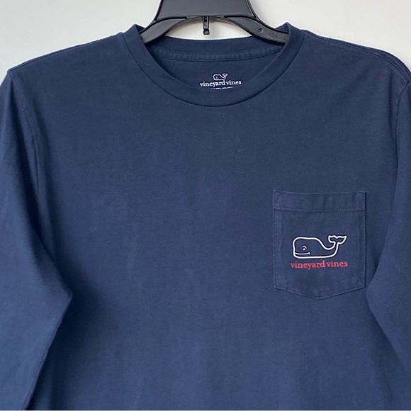 VINEYARD VINES Large 2016 Happy Holidays T-Shirt Long Sleeve Christmas Whale - Picture 3 of 4